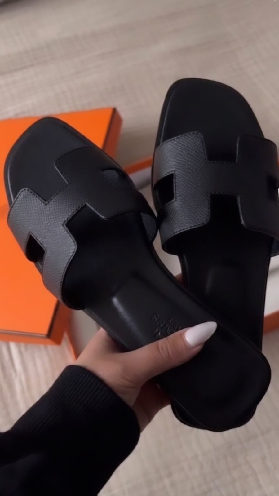 HERMES ORAN SLIDES