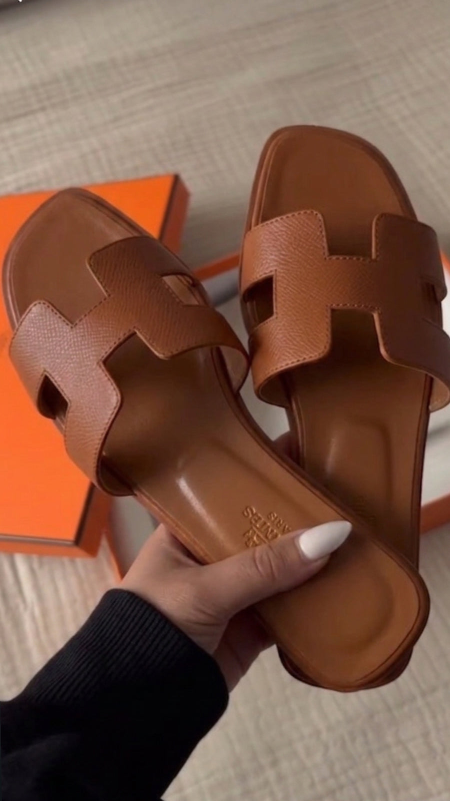 HERMES ORAN SLIDES