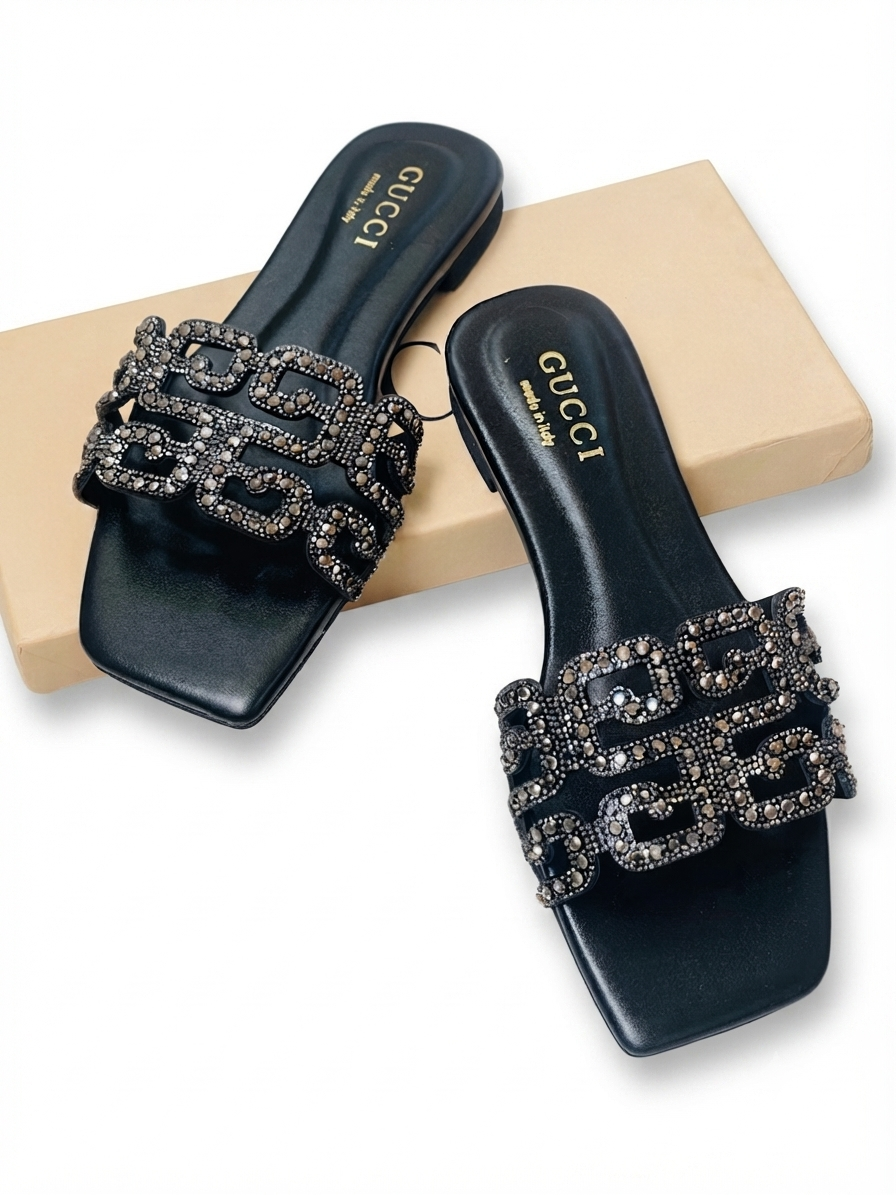 GUCCI STONE FLATS